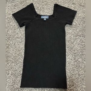 BEST OFFER ModCloth Short Sleeve Black Sweater Material Top Size Small